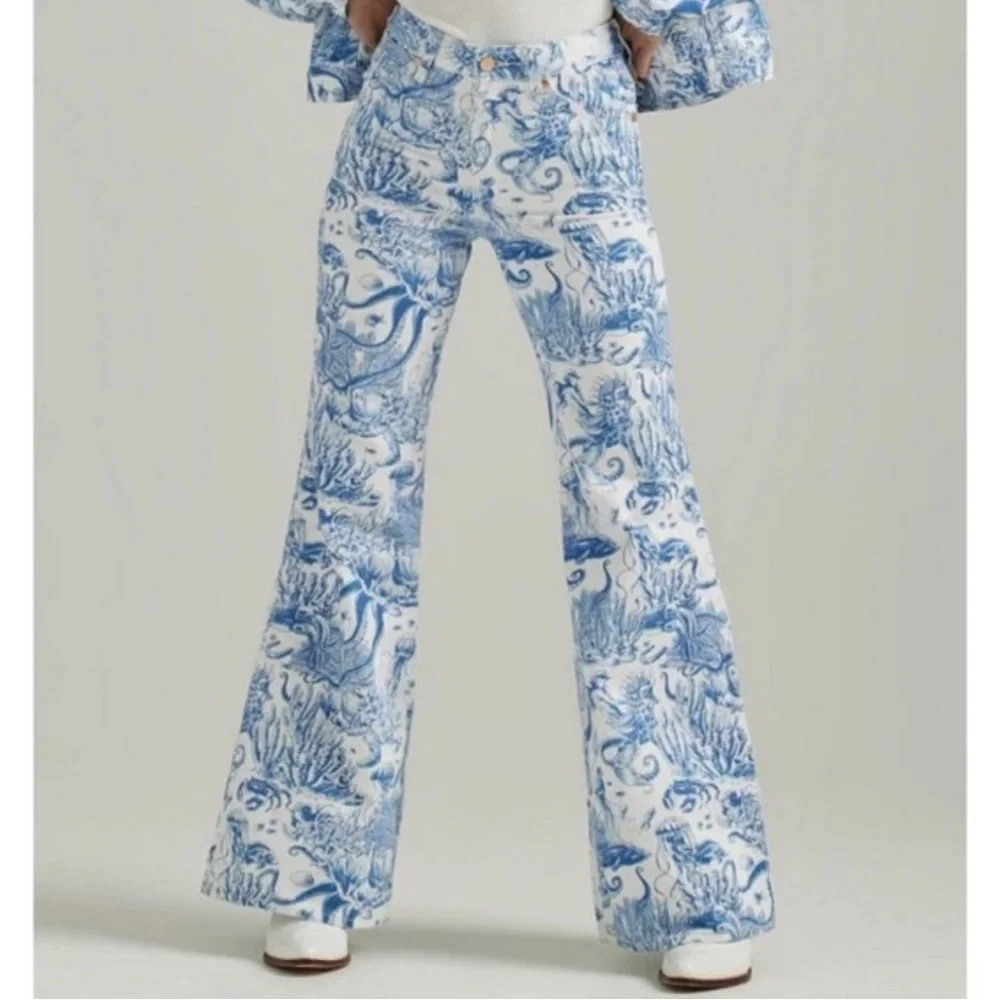 WRANGLER WOMEN'S HIGH RISE NAUTICAL PRINT WANDERER FLARE JEANS - Picture 3 of 11